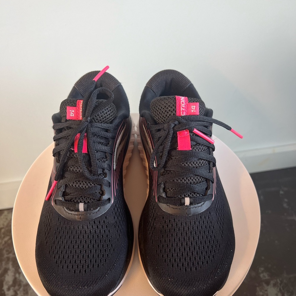 Brooks 14 sneakers - Picture 8 of 9
